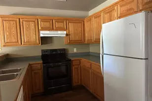 10910 Shady Oaks Dr, Runaway Bay, TX 76426 - Photo 2