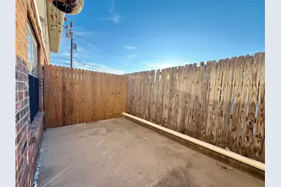 929 W Hickory Street #A14, Denton, TX 76201 - Photo 14