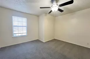 929 W Hickory St, Denton, TX 76201 - Photo 8