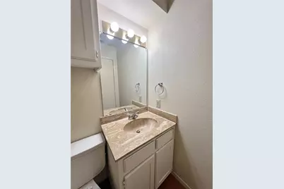 929 W Hickory Street #A14, Denton, TX 76201 - Photo 12