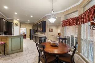 8945 Kingston Ct, North Richland Hills, TX 76182 - Photo 10