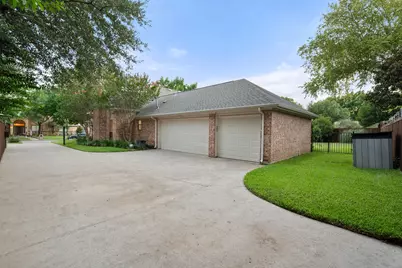 8945 Kingston Court, North Richland Hills, TX 76182 - Photo 30
