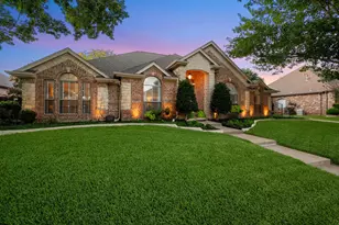 8945 Kingston Ct, North Richland Hills, TX 76182 - Photo 2