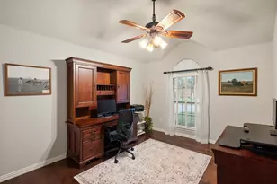 8945 Kingston Ct, North Richland Hills, TX 76182 - Photo 22