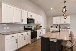 706 Presidio St, Aubrey, TX 76227 - Photo 12