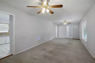 1625 Meadowbrook Dr, Garland, TX 75042 - Photo 4