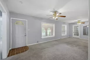 1625 Meadowbrook Dr, Garland, TX 75042 - Photo 6