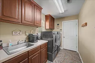 8820 St Annes Ct, Fort Worth, TX 76179 - Photo 28