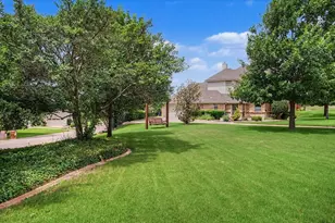 8820 St Annes Ct, Fort Worth, TX 76179 - Photo 6