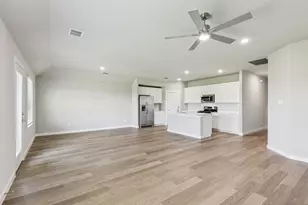 849 Rockcloud Dr, Fort Worth, TX 76052 - Photo 8