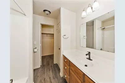 907 N Lamb Street, Bowie, TX 76230 - Photo 14