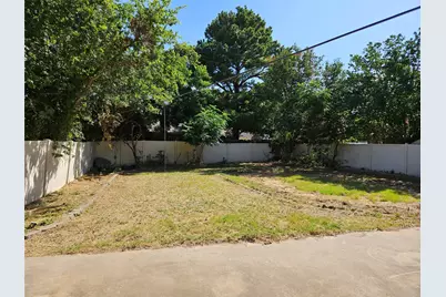 5817 Fox Hunt Drive, Arlington, TX 76017 - Photo 2
