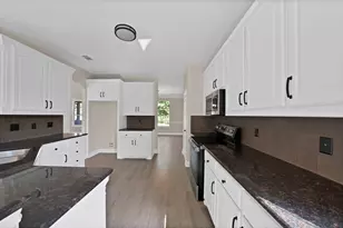 2770 S Lakeview Dr, Cedar Hill, TX 75104 - Photo 16