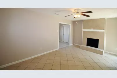 821 Rea Avenue, Lancaster, TX 75146 - Photo 6