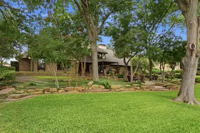 3805 Hollow Creek Road, Benbrook, TX 76116 - Photo 34
