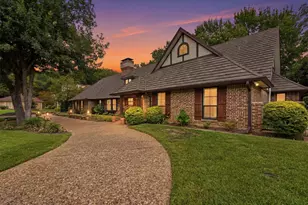 3805 Hollow Creek Rd, Benbrook, TX 76116 - Photo 40