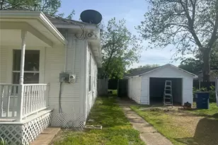 125 W College St, Princeton, TX 75407 - Photo 2