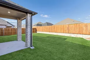 857 Rockcloud Dr, Fort Worth, TX 76052 - Photo 36