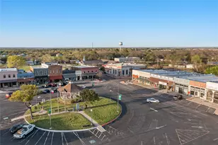 14037 Ladbroke St, Pilot Point, TX 76258 - Photo 10