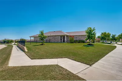 1201 Eagle Lane, Little Elm, TX 76227 - Photo 2