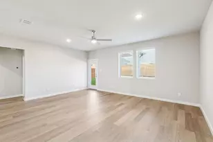 881 Rockcloud Dr, Fort Worth, TX 76052 - Photo 16