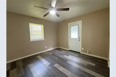 1915 Leslie Street, Denton, TX 76205 - Photo 16