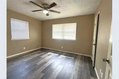 1915 Leslie Street, Denton, TX 76205 - Photo 12