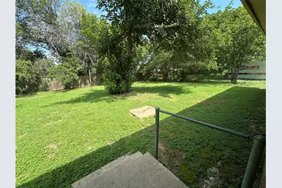 1915 Leslie Street, Denton, TX 76205 - Photo 18
