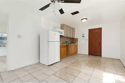 403 N Britain Road #407B, Irving, TX 75061 - Photo 4