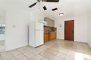 403 N Britain Rd, Irving, TX 75061 - Photo 4