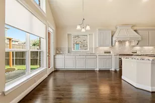 344 Birchwood Wy, Irving, TX 75063 - Photo 8