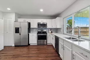 4900 Avery Cir, The Colony, TX 75056 - Photo 2