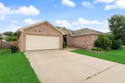 1913 Wahoo Drive, Mansfield, TX 76063 - Photo 2