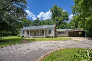 407 E Kolstad St, Palestine, TX 75801 - Photo 1
