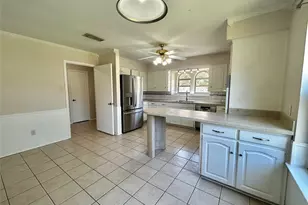 6209 Gayle Dr, North Richland Hills, TX 76180 - Photo 6