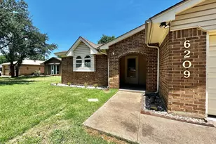 6209 Gayle Dr, North Richland Hills, TX 76180 - Photo 2