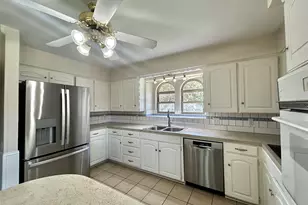 6209 Gayle Dr, North Richland Hills, TX 76180 - Photo 8
