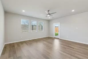 829 Rockcloud Dr, Fort Worth, TX 76052 - Photo 16