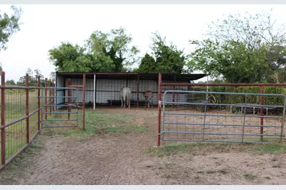 9612 West Highway 199, Poolville, TX 76487 - Photo 18