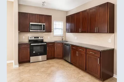 719 E 6th Street, Bonham, TX 75418 - Photo 10