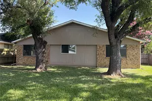 1206 Brook Hill Ln, Arlington, TX 76014 - Photo 20