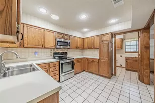 2520 Pecan Grove Ct, Irving, TX 75060 - Photo 22
