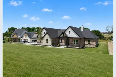 328 Slimp Bluff Avenue, Azle, TX 76020 - Photo 2