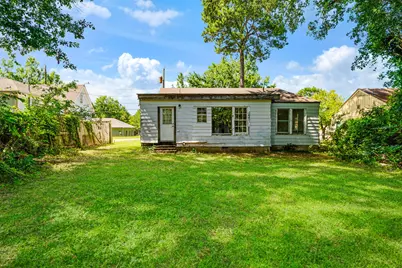 2106 Cleveland Street, Paris, TX 75460 - Photo 16