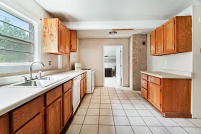 2106 Cleveland Street, Paris, TX 75460 - Photo 6