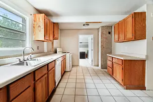 2106 Cleveland St, Paris, TX 75460 - Photo 6
