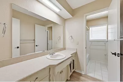 2506 Glen Court, Irving, TX 75062 - Photo 12