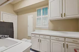 1608 Crockett Cir, Irving, TX 75038 - Photo 16