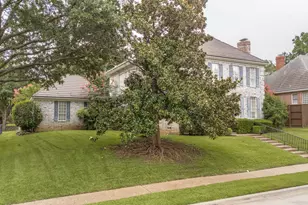 1608 Crockett Cir, Irving, TX 75038 - Photo 2