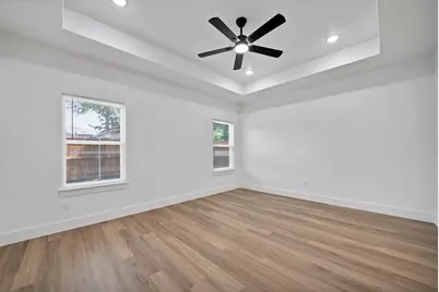 1021 E Richmond Avenue, Fort Worth, TX 76104 - Photo 18